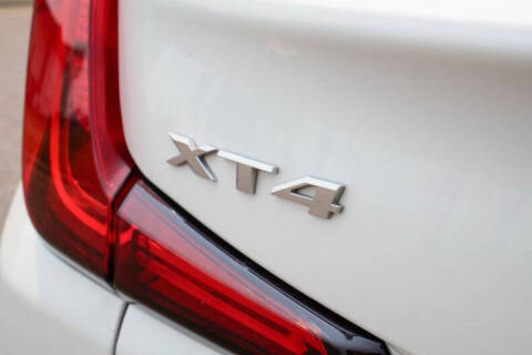 2024 Cadillac XT4 Luxury