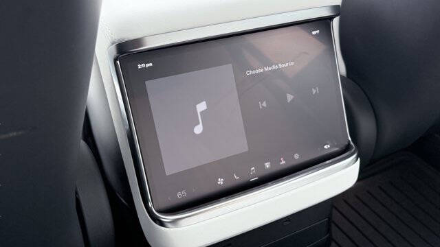 2023 Tesla Model X Standard Range