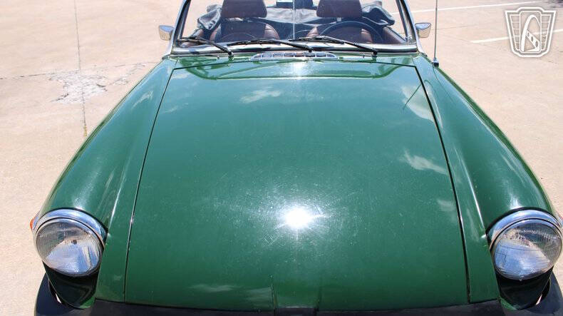 1977 MG B
