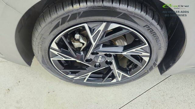 2025 Kia K5