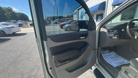 2017 Chevrolet Suburban LS