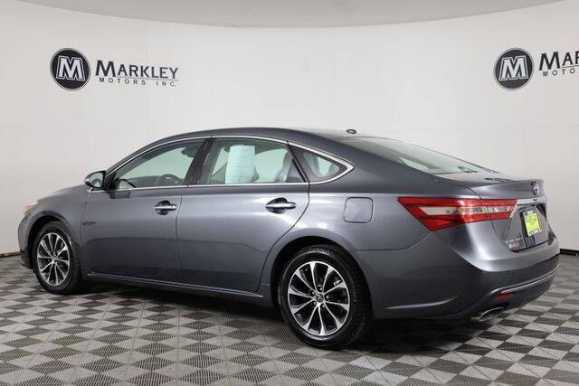 2017 Toyota Avalon XLE