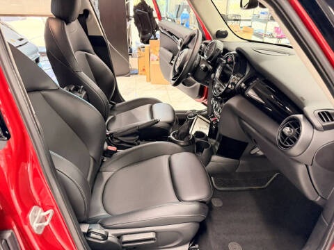 2017 MINI Hardtop 4 Door Cooper
