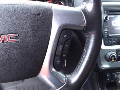 2013 GMC Acadia SLE-2