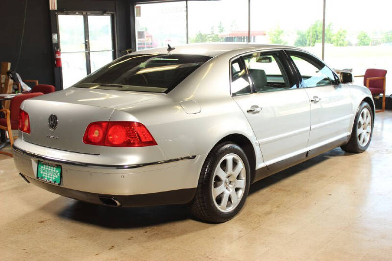 2004 Volkswagen Phaeton V8 photo 4