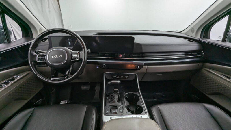 2025 Kia Carnival LXS