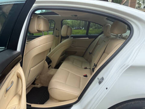 2013 BMW 5 Series 528i