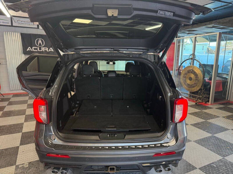 2022 Ford Explorer ST