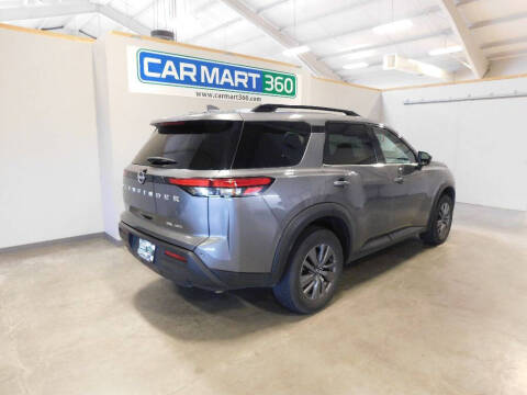 2024 Nissan Pathfinder SV