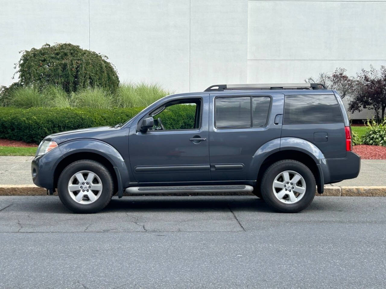 2011 Nissan Pathfinder for sale at Metro Mike Trading & Cycles in Menands, NY