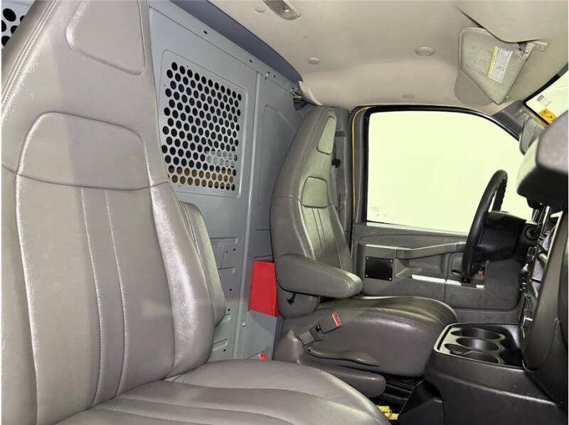 2018 GMC Savana 2500