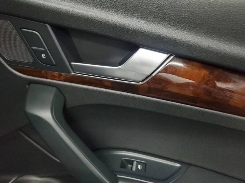 2018 Audi Q5 2.0T quattro Premium Plus