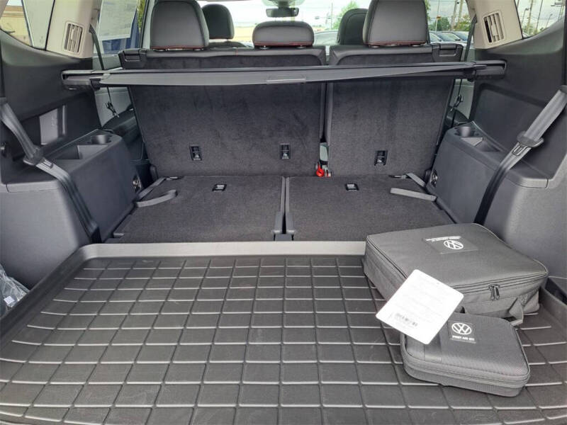 2025 Volkswagen Atlas Peak Edition 4Motion