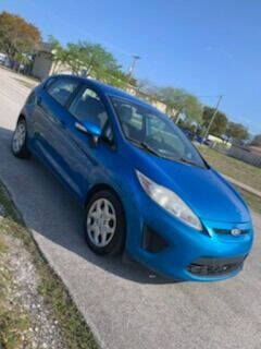2013 Ford Fiesta Hatchback - $3,950