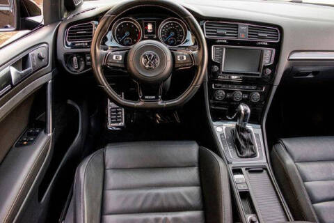 2017 Volkswagen Golf R 4Motion