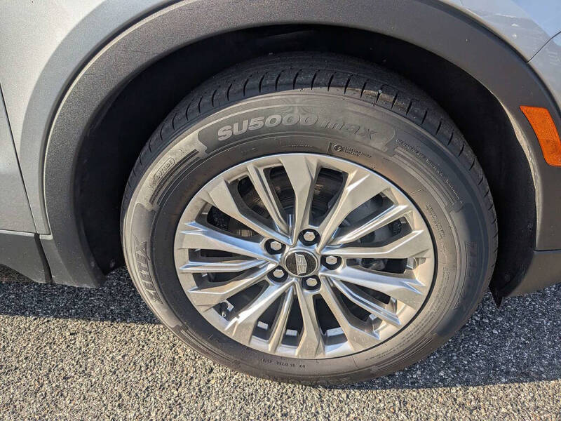 2024 Cadillac XT4 Premium Luxury