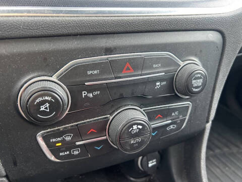 2016 Dodge Charger SXT