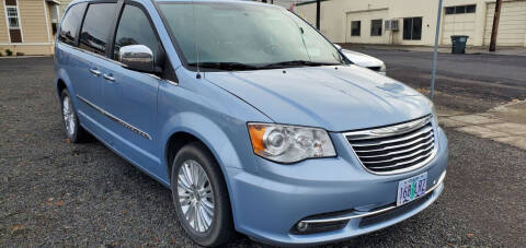 2012 Chrysler Town and Country for sale at Deanas Auto Biz in Pendleton OR
