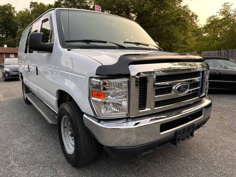 2014 Ford E-Series for sale at D & M Discount Auto Sales in Stafford VA