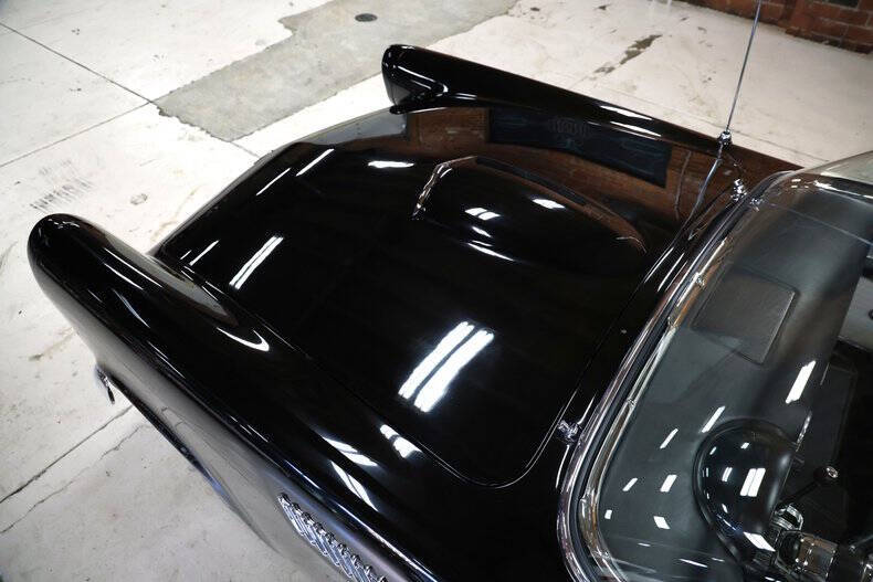 1956 Ford Thunderbird