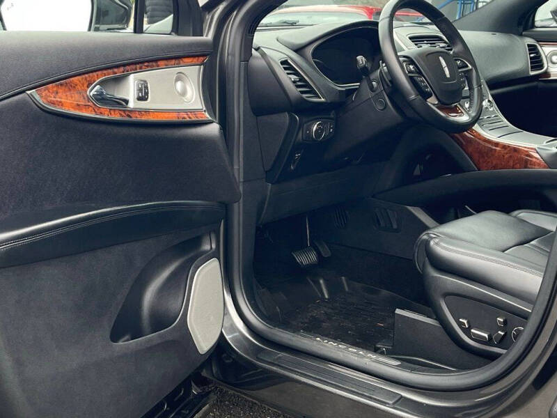 2020 Lincoln Nautilus Reserve