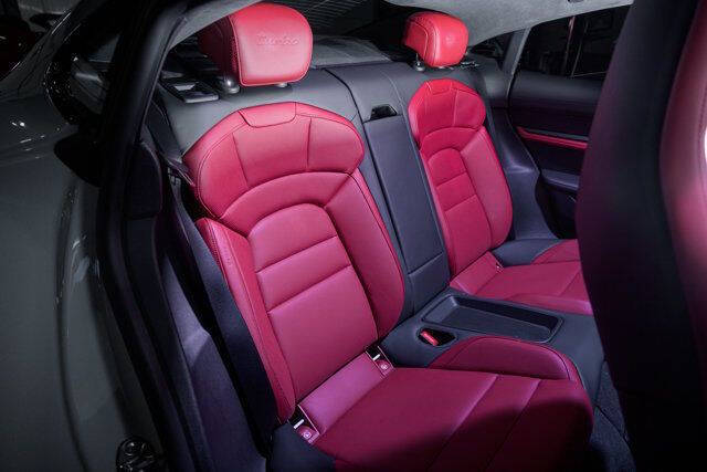 2021 Porsche Taycan Turbo