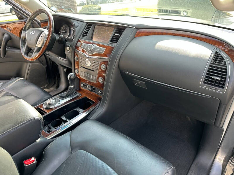 2017 Infiniti QX80 Signature Edition