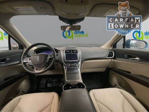 2019 Lincoln Nautilus Select