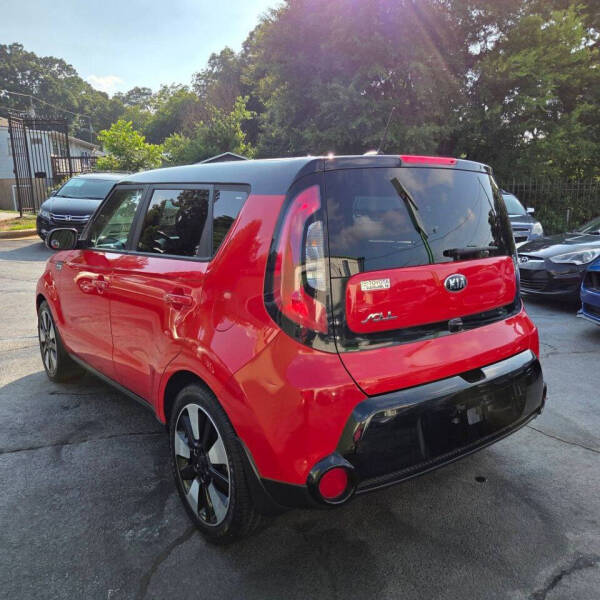 2016 Kia Soul +