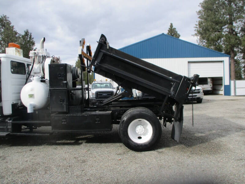 2002 Freightliner FL70 Asphalt Patch Dump Truck