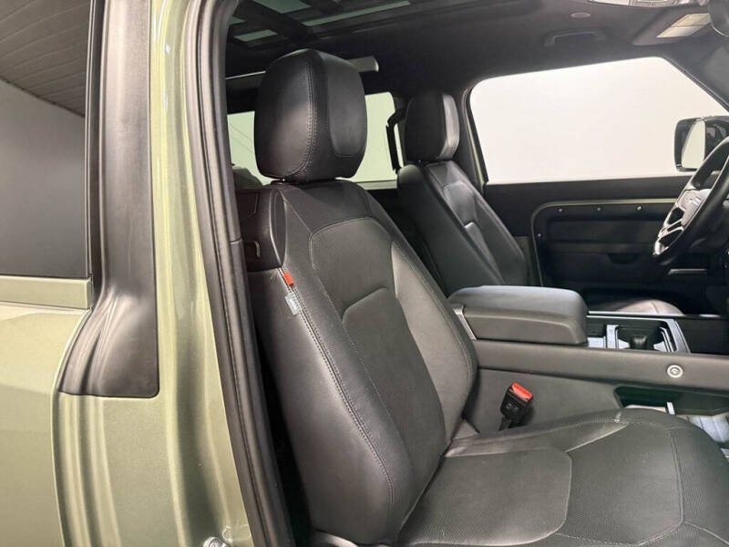 2024 Land Rover Defender 90 P400 X-Dynamic SE