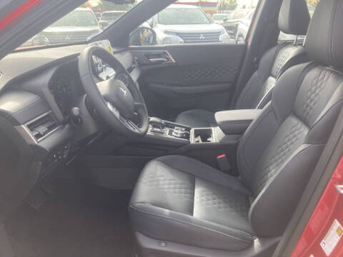 2025 Mitsubishi Outlander PHEV SEL