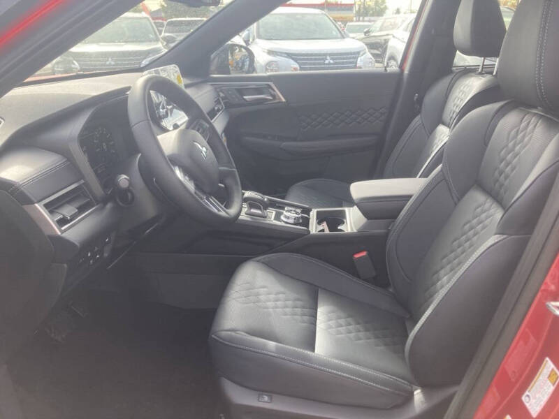 2025 Mitsubishi Outlander PHEV SEL