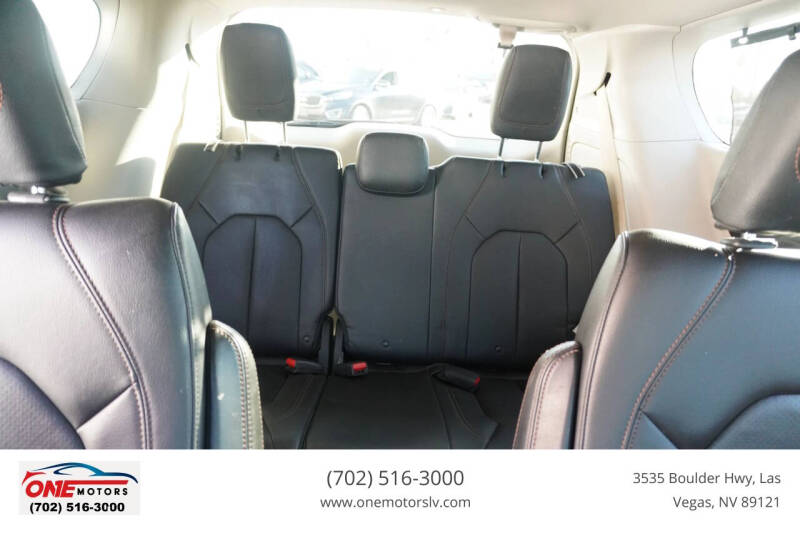 2018 Chrysler Pacifica Touring L