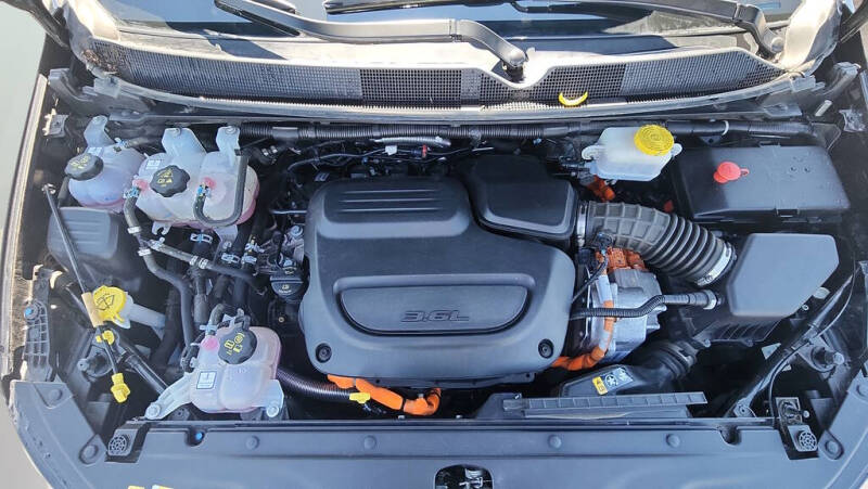 2024 Chrysler Pacifica Plug-In Hybrid Select