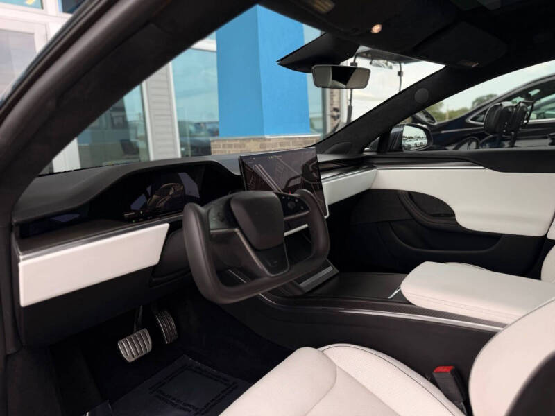 2022 Tesla Model S Plaid