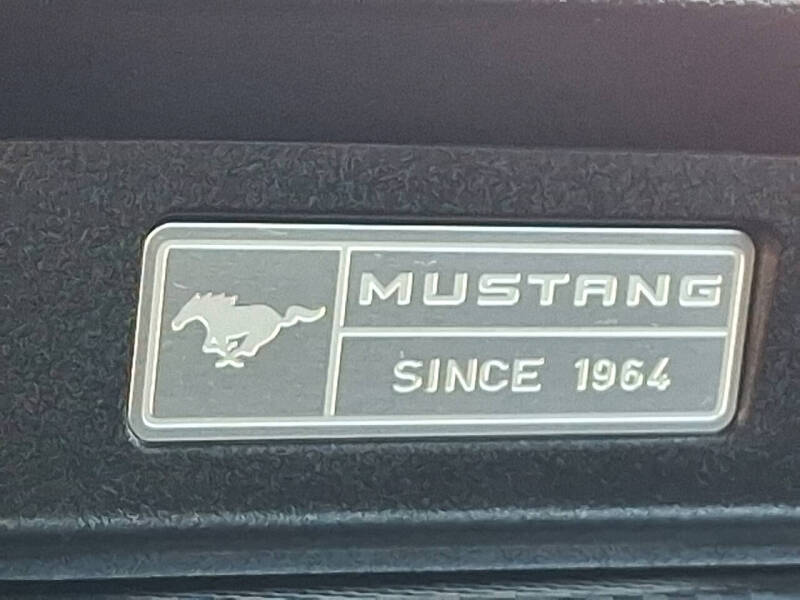 2017 Ford Mustang V6