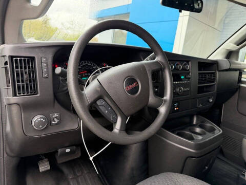 2025 GMC Savana 2500