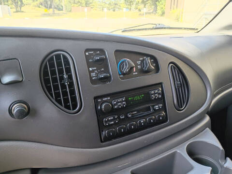 2003 Ford E-Series E-350 SD XLT