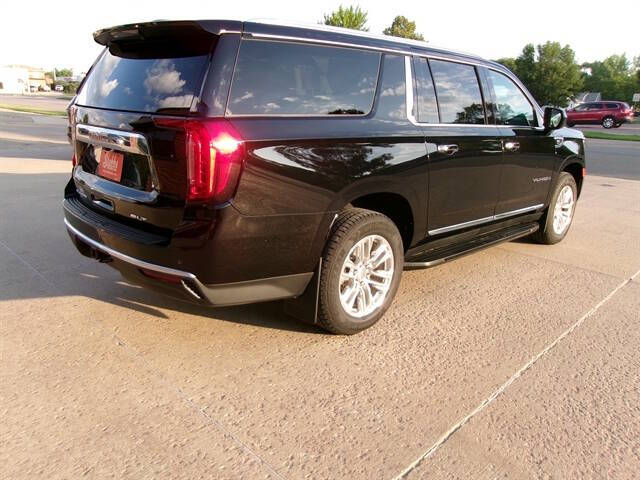 2023 GMC Yukon XL SLT