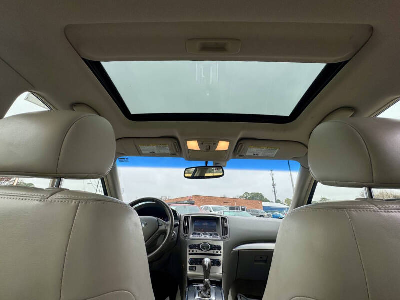 2011 Infiniti G37 Sedan x