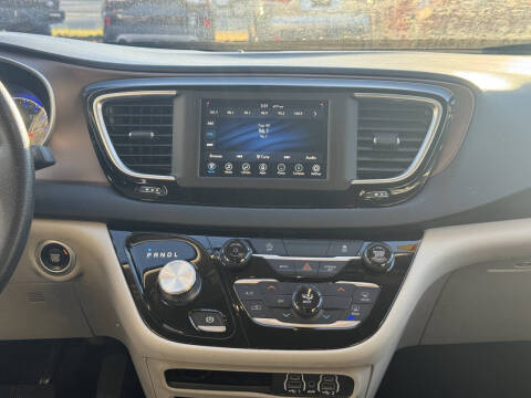 2021 Chrysler Voyager LXi