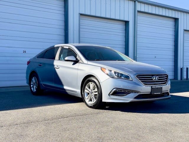 2015 Hyundai Sonata SE photo 3