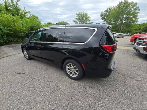 2024 Chrysler Pacifica Touring L