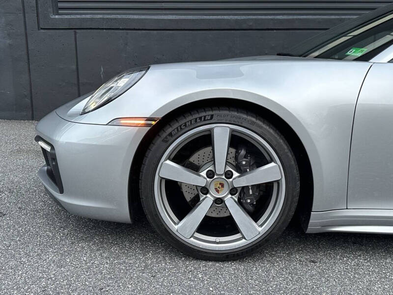 2024 Porsche 911 Carrera