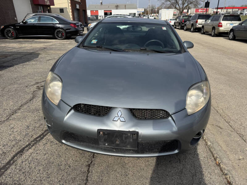 2007 Mitsubishi Eclipse GS photo 2