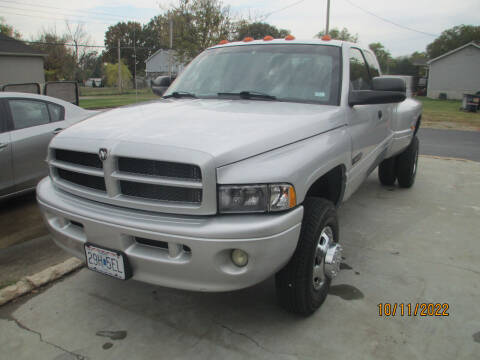 2002 Dodge Ram 3500 for sale at Burt's Discount Autos in Pacific MO