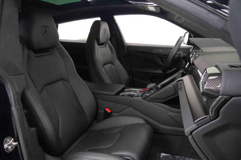 2023 Lamborghini Urus S