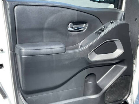 2022 Nissan Frontier S