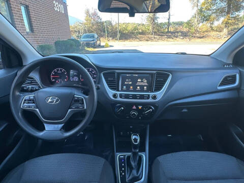 2020 Hyundai Accent SE